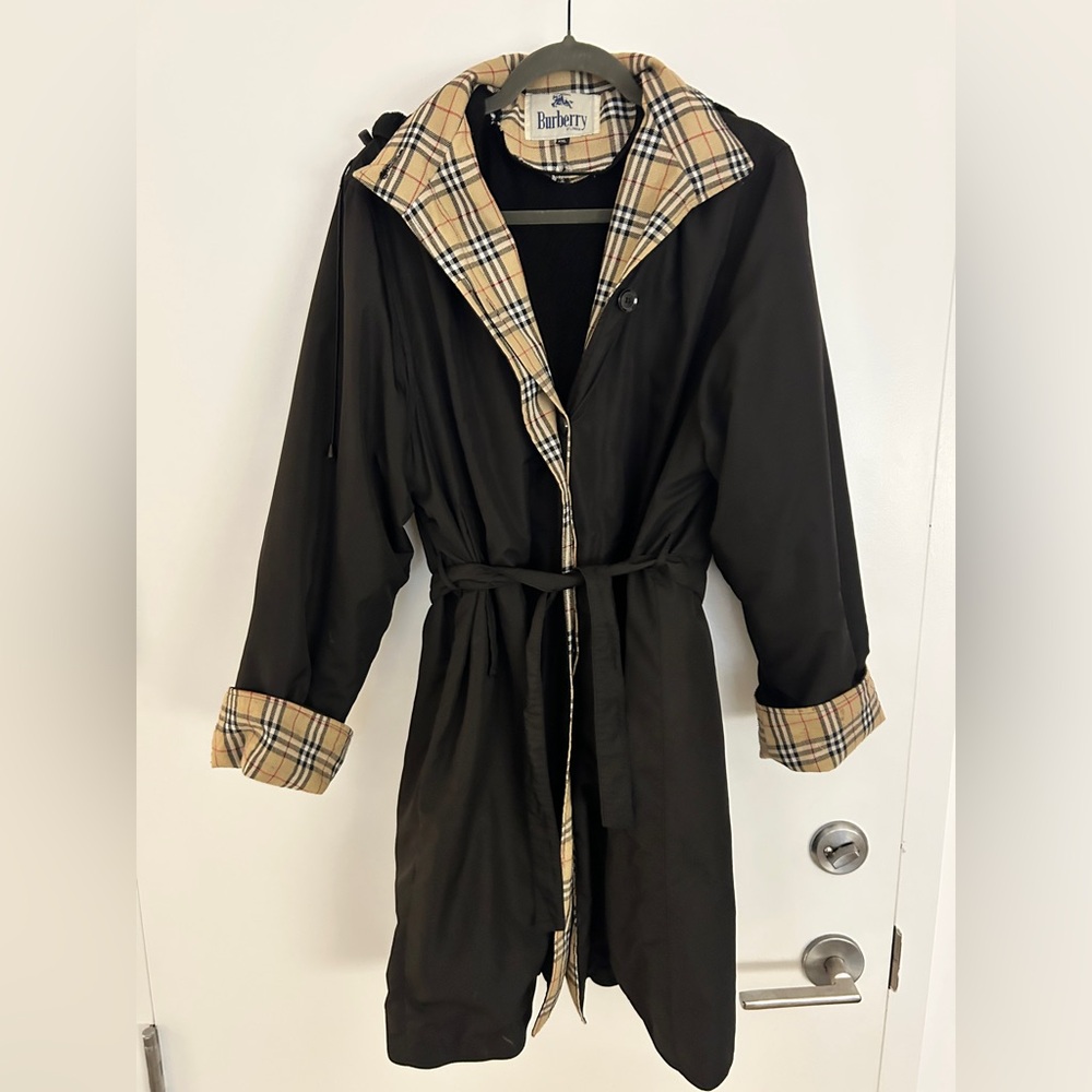 Classic Burberry Black Trench Coat with Tan Plaid Lining